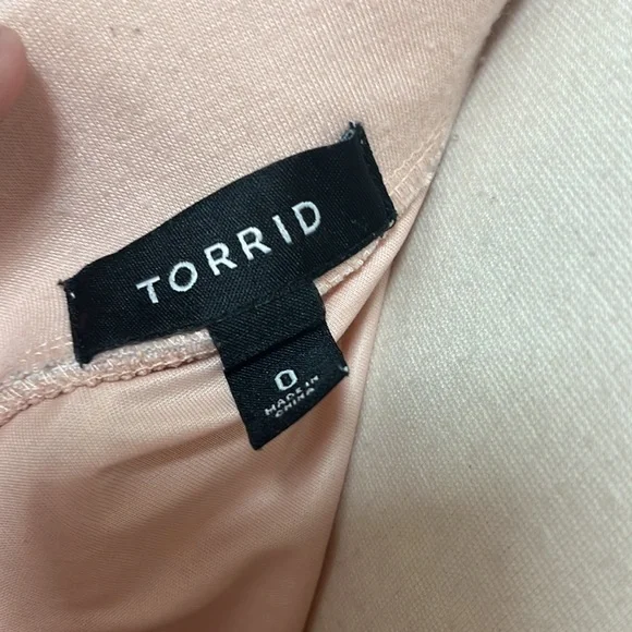 Pink torrid skirt - Picture 4 of 5